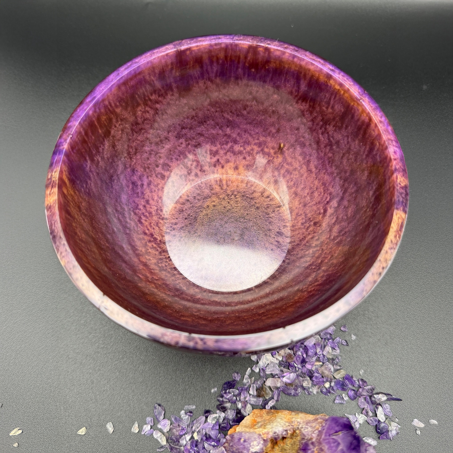 Elegant Amethyst Inspired Resin Bowl - Affordable Essentials Collection