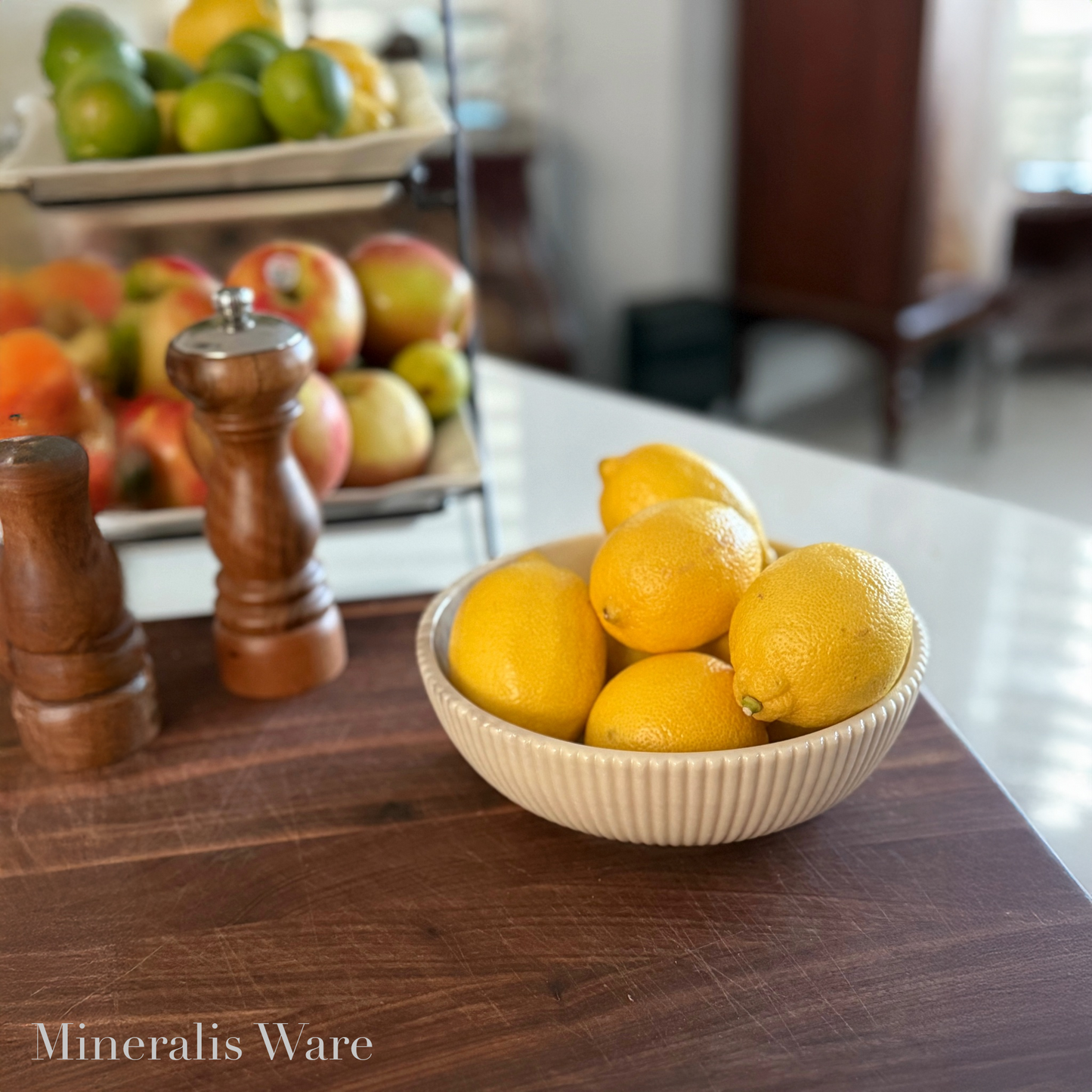 Elegant Alabaster Inspired Resin Bowl for Stylish Serving