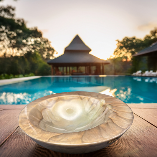 Artistic Resin Decorative Bowl with Agate Influence - Stylish Home Accent